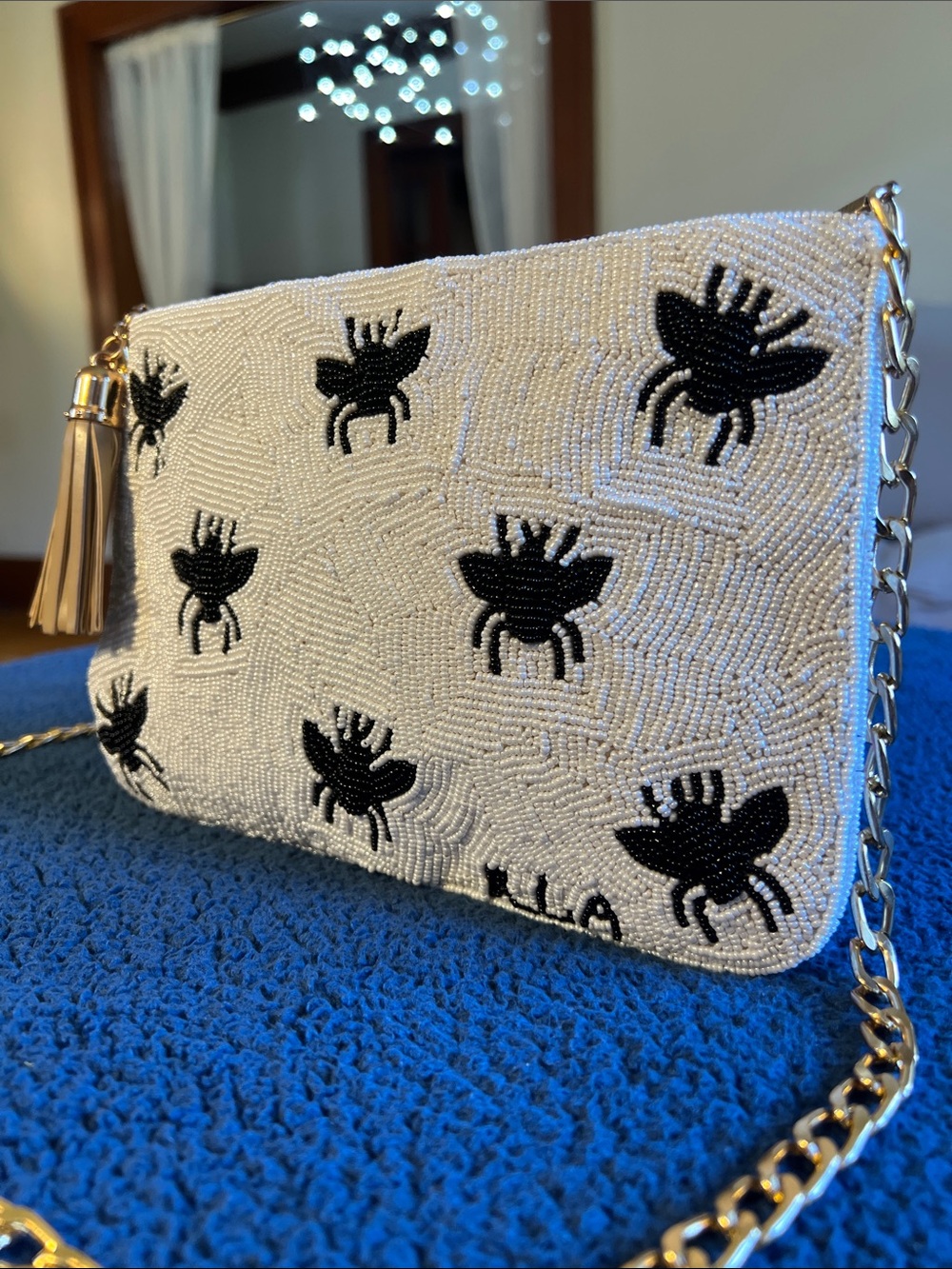 Beaded White and Black Bee Motif Crossbody Bag